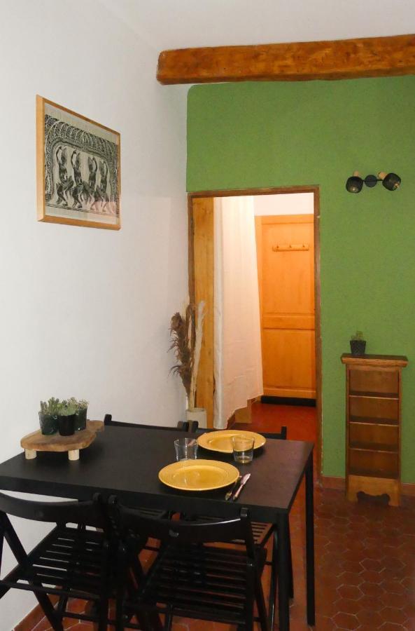 Studio Lironsd'Elle - Coeur Du Village Gréoux-les-Bains Esterno foto